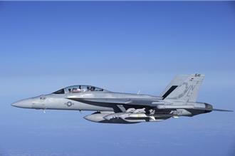 美海军1架电子战飞机坠毁 2名机组人员状况不明