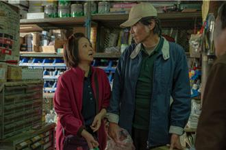 杨贵媚《春行》携手喜翔演夫妻　默契超好「像一起生活几十年」