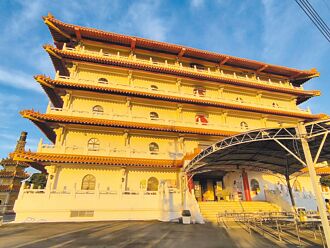 豐原 納骨塔骨灰罈擺地半年 家屬怒