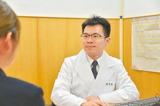 反覆冒痘竟是汗腺炎 易被误诊