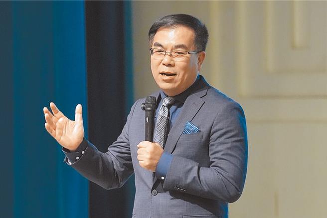 環境部長彭啟明16日表示，齊廷洹努力傳遞父親的環保理念，不是靠父親才有今天的成就，承辦人應對演講者保有適當尊重。（本報資料照片）