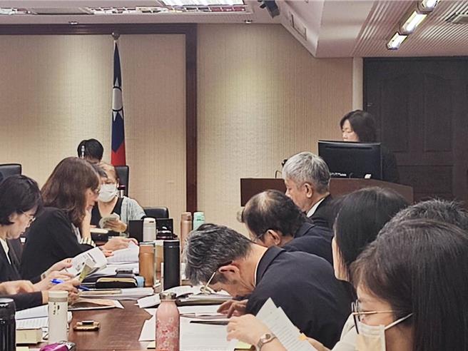 立法院今天邀请劳动部业务报告。（林良齐摄）