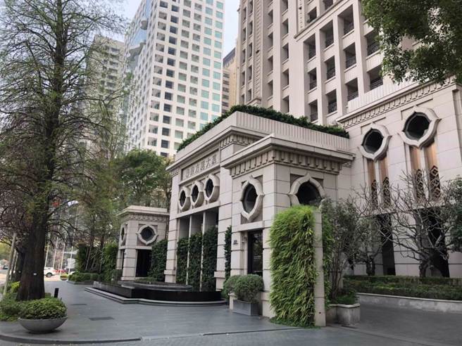 台中七期指标豪宅「联聚方庭」。（卢金足摄）