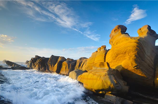东海岸国家风景区管理处的「富冈地质公园：地质、环境与社区的再生旅游」获奖。（观光署提供／蔡明亘台北传真）