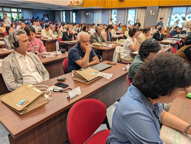 新北市邀请19国专家分享有机营养午餐供应经验。（王扬杰摄）