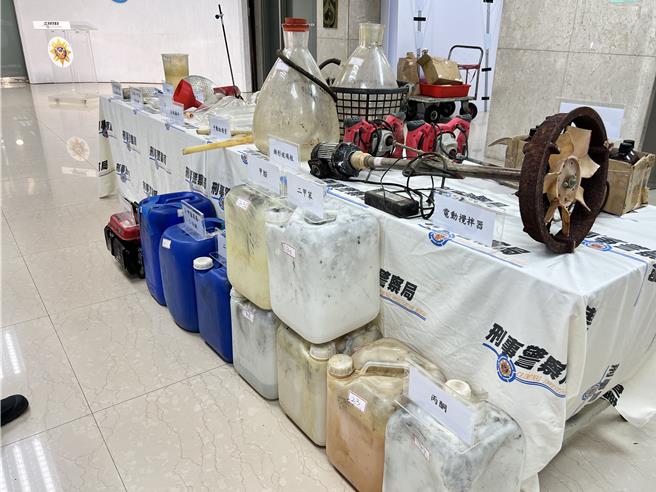 警方查扣到喵喵成品、半成品等共約180公斤等贓證物。（翻攝照片／林郁平台北傳真）