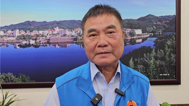 齊廷洹受辱事件，齊廷洹主動連繫要在17日上午拜會苗栗縣政府致意，苗栗縣長鍾東錦感謝齊廷洹的大度。（讀者提供／謝明俊苗栗傳真）