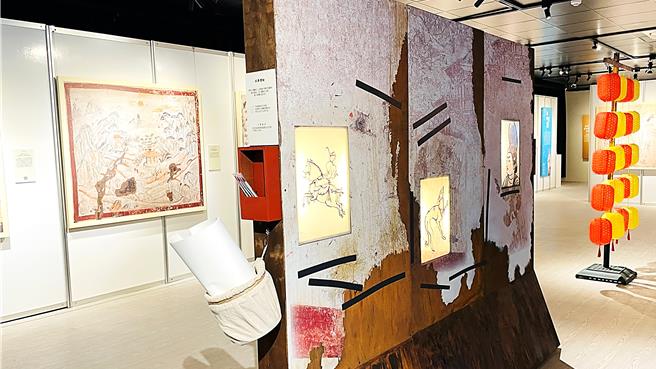 展場設置壁畫臨摹體驗區。（蕭嘉蕙攝）