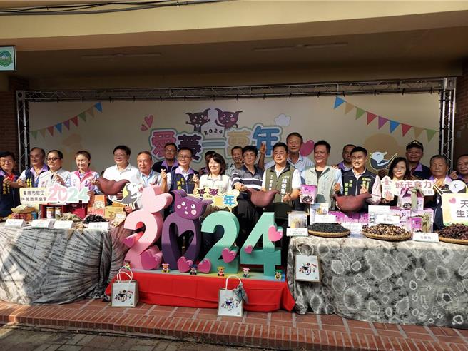 2024官田菱角节定10月26日登场，市府与官田区公所16日举办宣传记者会。（市府提供／宝智华台南传真）