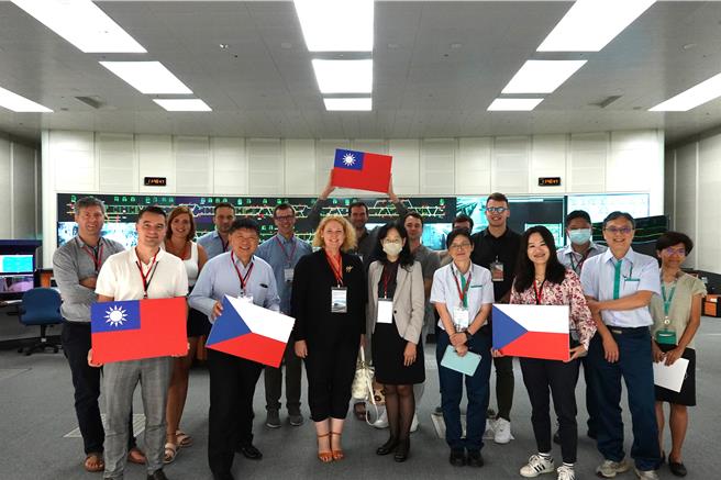 捷克铁道参访团今到访高捷公司进行交流。（高捷公司提供／任义宇高雄传真）