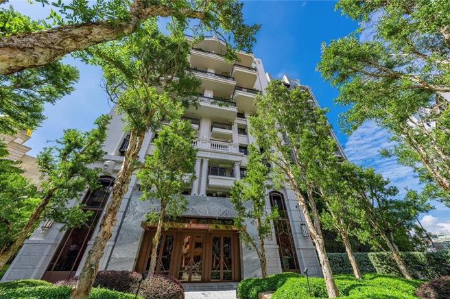 時代溫莎大廈外觀設計以英國泰晤士河河畔的「溫莎城堡」為靈感來源。圖／時代建設提供