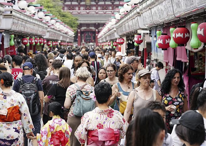 支付業 掀海外掃碼消費戰火 - 投資理財