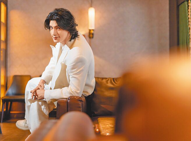 羅宏正以《女孩上場2》入圍戲劇節目男配角獎。（羅永銘攝）