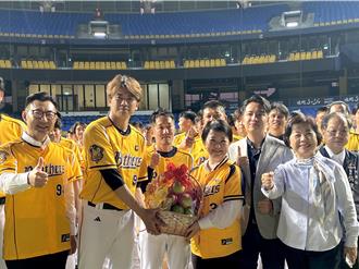 中職總冠軍將開打 盧秀燕再喊話總統賭「獅象變妝秀」