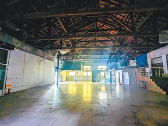 台鐵中壢4、5號倉庫 平移保存