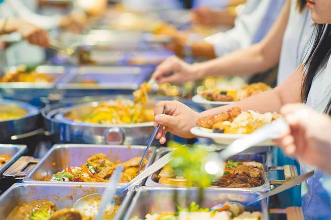 便当价格持续上涨，许多外食族都感到荷包缩水。（示意图，shutterstock／达志）