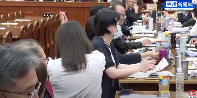 賈永婕反應曝光。（取自影片）