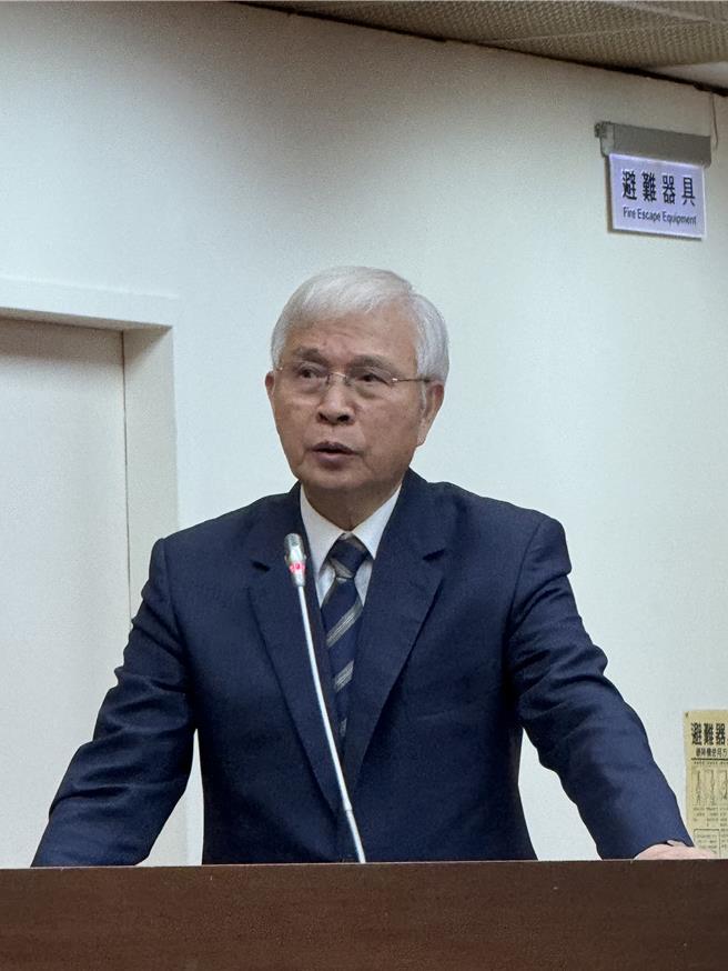 总裁评比降为B＋委屈吗？央行总裁杨金龙笑称「不委屈」，还有进步空间。(洪凯音摄／洪凯音台北传真)