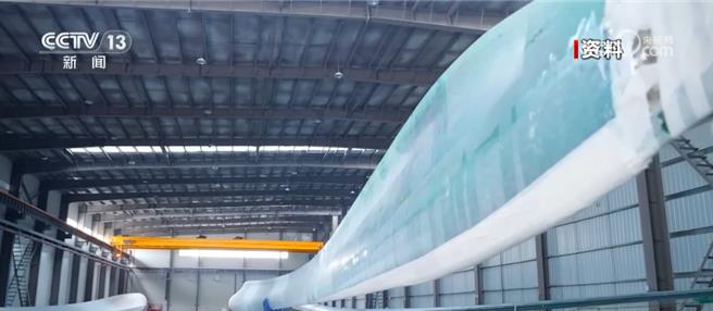 陆风力发电累计吊装容量占全球装机近一半。（大陆央视）