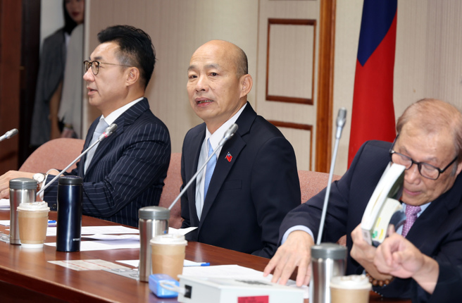 立法院長韓國瑜（中）17日主持朝野協商。（姚志平攝）