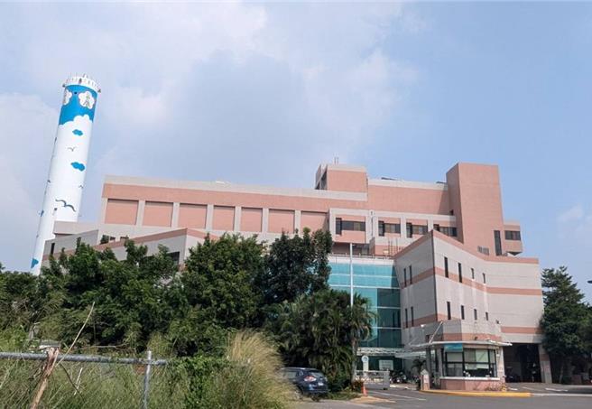 嘉市湖子內垃圾焚化廠營運已25年，要汰舊換新，正規劃建新廠提高垃圾處理效能。（廖素慧攝）