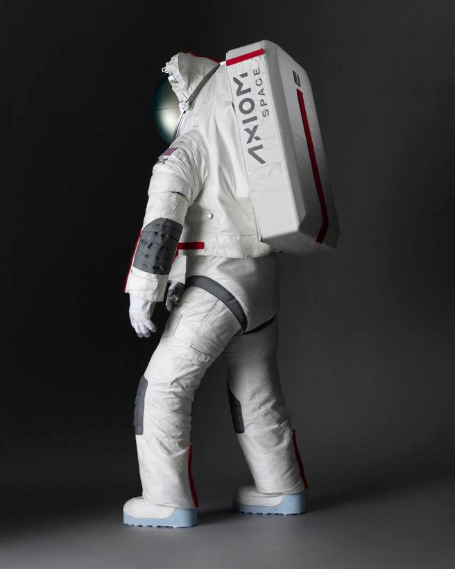 Prada與Axiom Space合作太空服首曝光。（Prada提供）