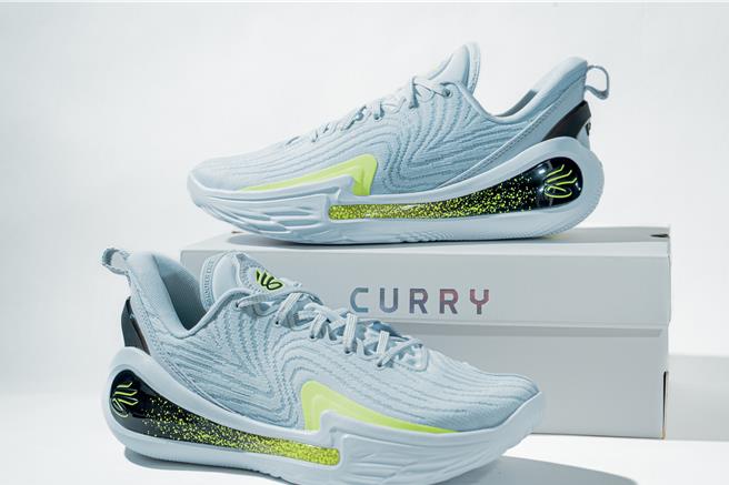 新光三越台北信义新天地A11 4F UNDER ARMOUR Curry12，推荐价5280元（全台首卖）。（新光三越提供）