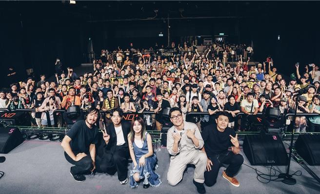 白安日前受邀出席「Takao Rock 打狗祭」演出。（相信音樂提供）