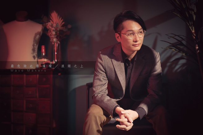 鍾東錦超強道歉文的執筆者，是他的幕僚陳金龍，僅有國中畢業，但從小喜愛寫作、看書，練就了一身好文采。(圖／陳金龍臉書)