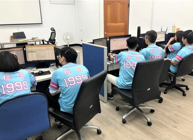 桃園市府在副市長蘇俊賓的指示下，全國首創辦理「新進同仁1999值機計畫」。(桃市府提供/蔡依珍桃園傳真)