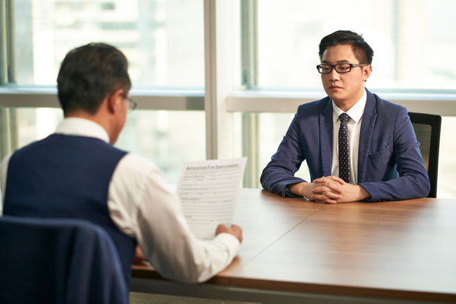 現在不少面試官會出腦筋急轉彎考驗參加者的反應力。（示意圖：shutterstock／達志）