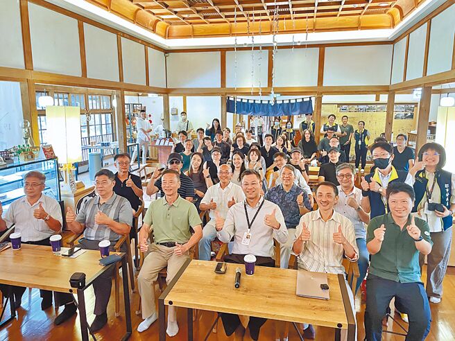 嘉義市政府都發處16日辦理「嘉屋」設計競圖徵件說明會。（嘉市府提供／廖素慧嘉市傳真）