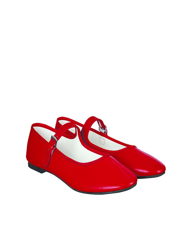 STAND OIL Day Mary Jane Flat Shoes，原价2800元，快闪店优惠价2499元。（STAND OIL提供）