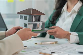 幫忙監工又接機 房仲不爽被嫌消極！屋主提早解約要付錢