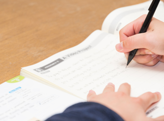 公民讲义题目遭指力挺民眾党 翰林出版社澄清并承诺改写