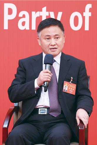  承認樓市  股市存在矛盾和挑戰  潘功勝：年底前視流動性再降準0.25至0.5％