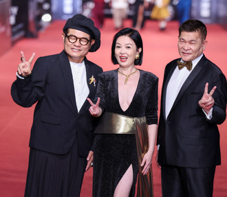 金鐘59／苗可麗炸雪乳只貼胸貼！許效舜戴300萬幸運物告白愛妻