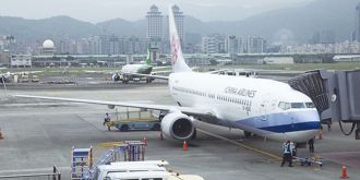 男騎士慘遭無照少年撞死 身分曝光 華航沉痛發聲