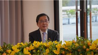 佛光大學短報招生缺額 前校長何卓飛請辭趙涵㨗接任