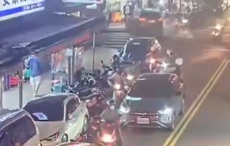 15歲少年偷開車撞小吃店 釀3死！闖禍前曾發文「分期收權利車」