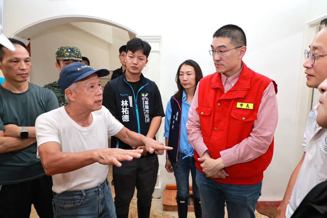 基隆市長謝國樑積極協助恢復風災恢復正常（圖/基隆市政府提供）