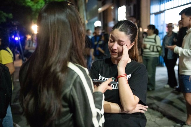 歌迷不舍连恩佩恩过世。(图:shutterstock/达志)