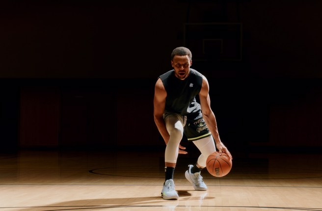 CURRY 12全球首发配色「Gravity」。(UA提供)