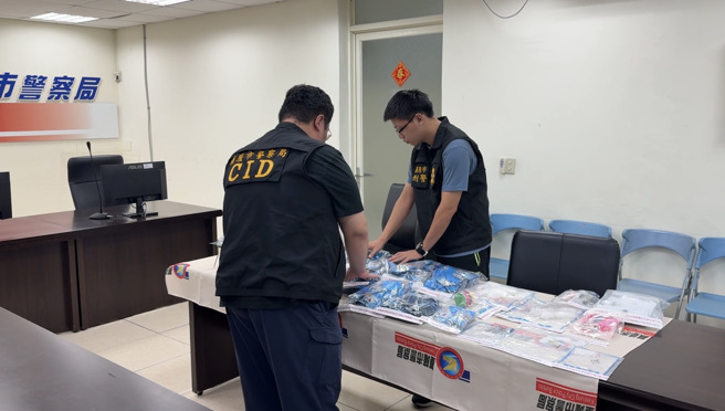 警方共成功破获44件「丧尸菸弹」案件，逮捕61名嫌犯，并瓦解3处混合式毒品分装场。（图警方提供／简铭柱翻摄）
