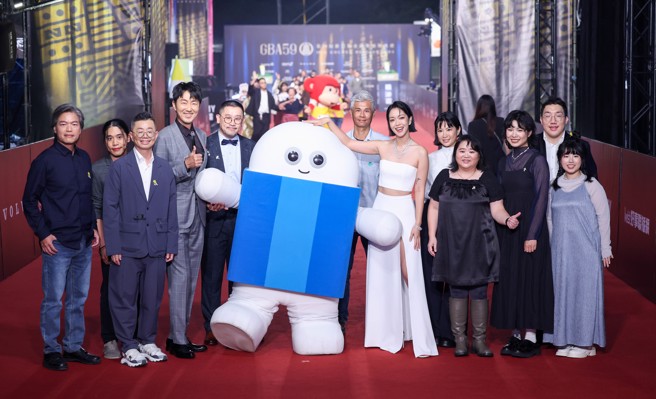 大霈、马大元和制作团队一同现身红毯。（图／陈俊吉、罗永铭、杜宜谙摄）