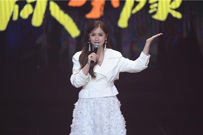 吴姗儒今晚主持节目类金钟奖颁奖典礼。（三立电视提供）