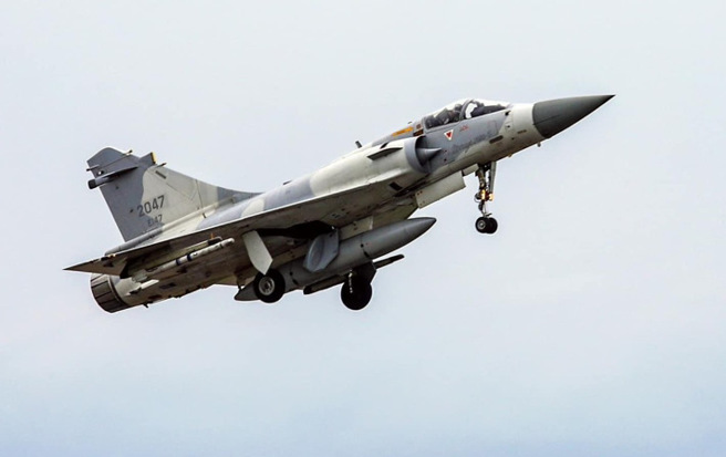 机号2047幻象2000单座机。（资料照片）