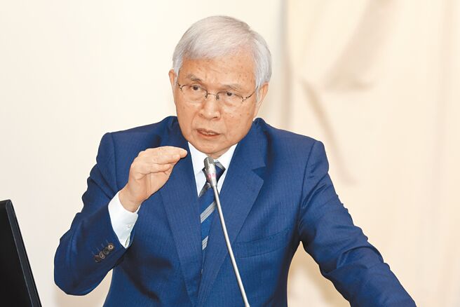 央行总裁杨金龙17日赴立院财政委员会专案报告时坦诚，第7波房市管控措施很难在3个月内就看到成效。（邓博仁摄）