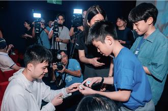 宏道基金會包場《乒乓男孩》 國手林昀儒現身力挺