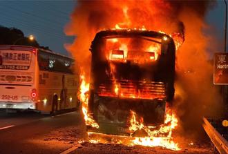 大都會客運火燒車遭爆3個月前也飄煙味 業者急澄清曝原因